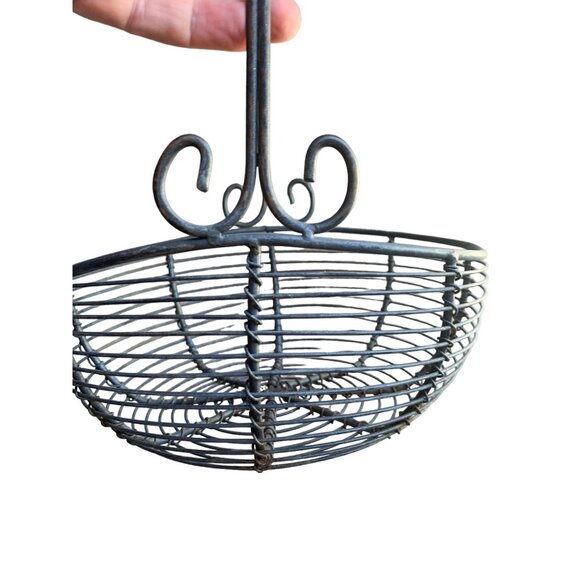 Vintage Chicken Egg Metal Wire Basket w Handle, Hand Tied, Weathered - Picture 4 of 9
